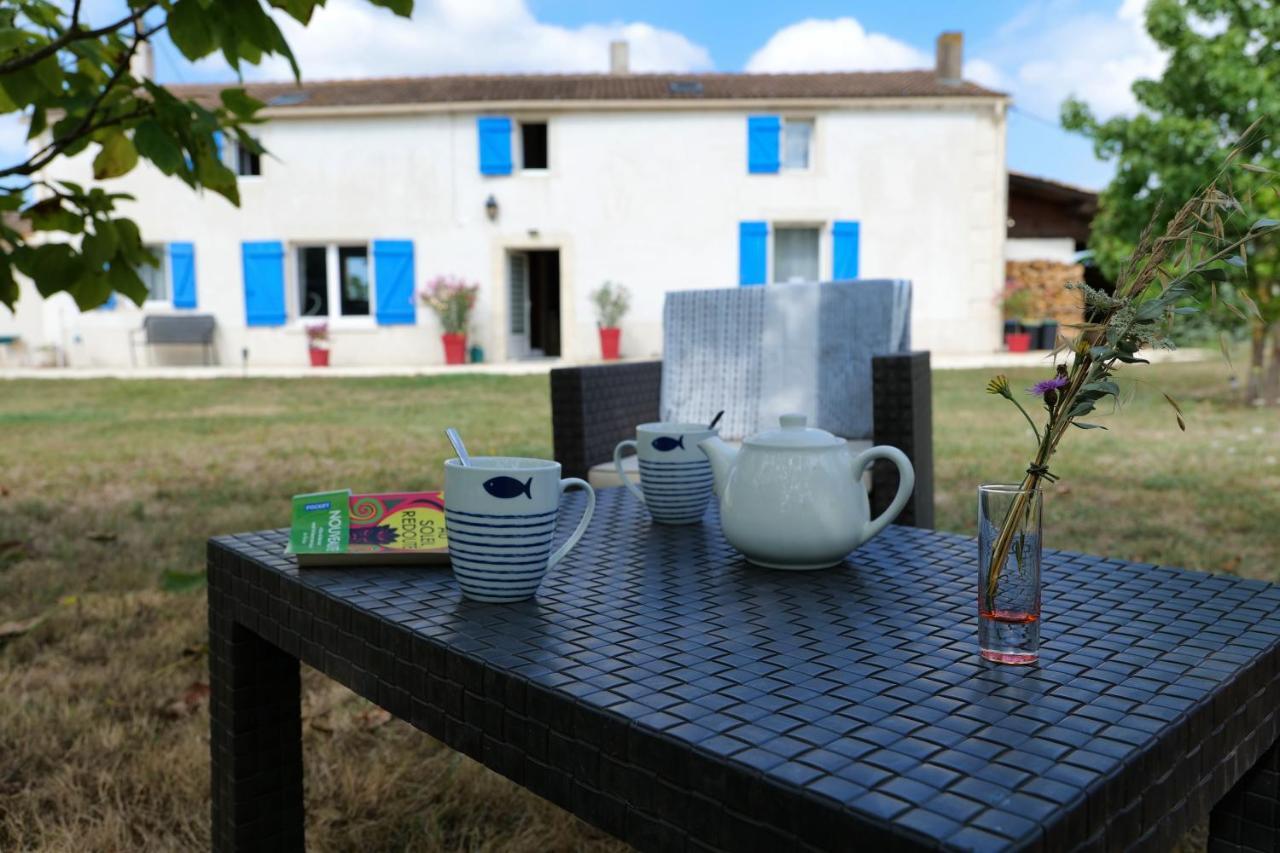 Bed and Breakfast Moulin De Mauzac à Saint-Just-Luzac Extérieur photo