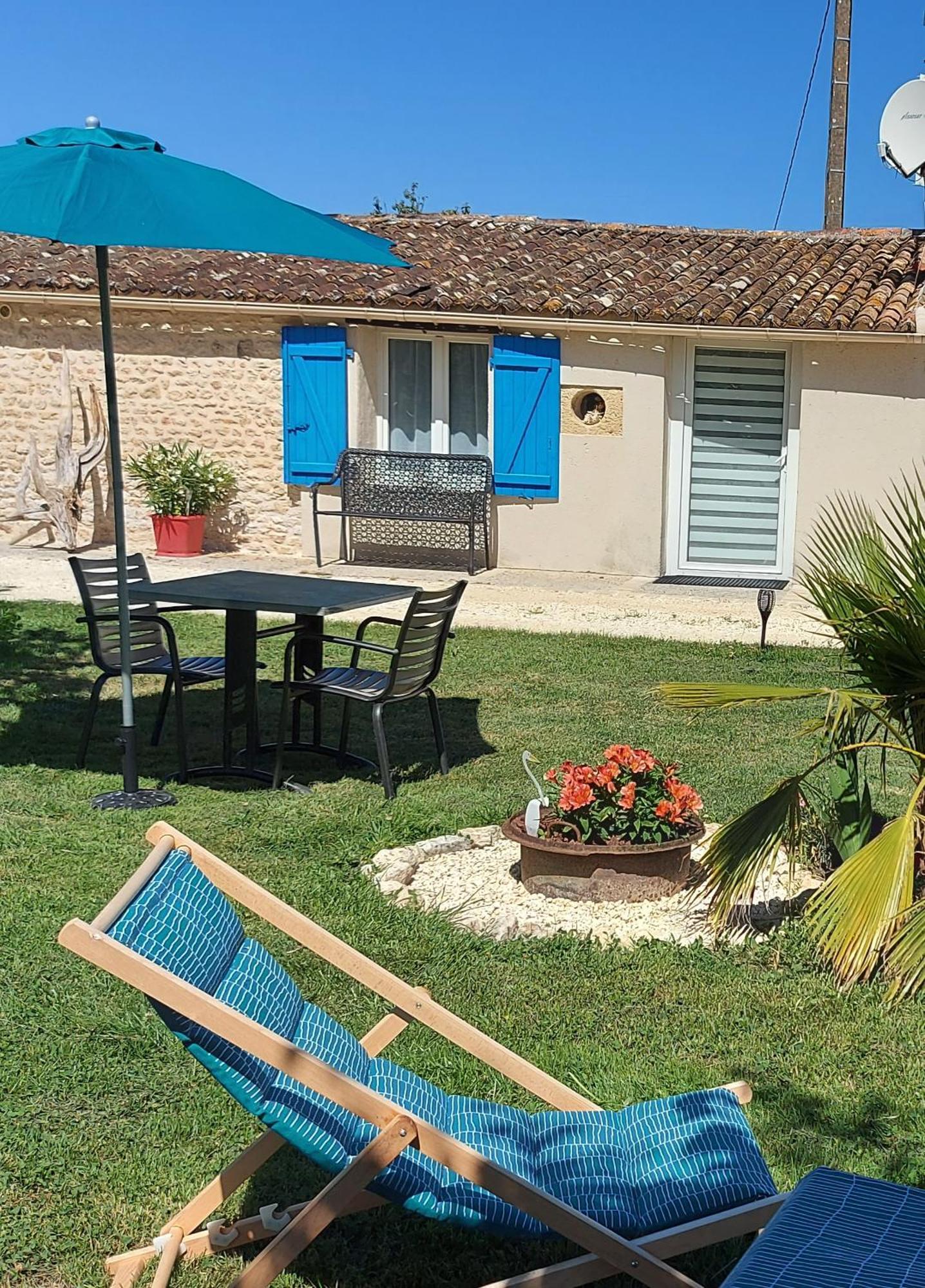 Bed and Breakfast Moulin De Mauzac à Saint-Just-Luzac Extérieur photo